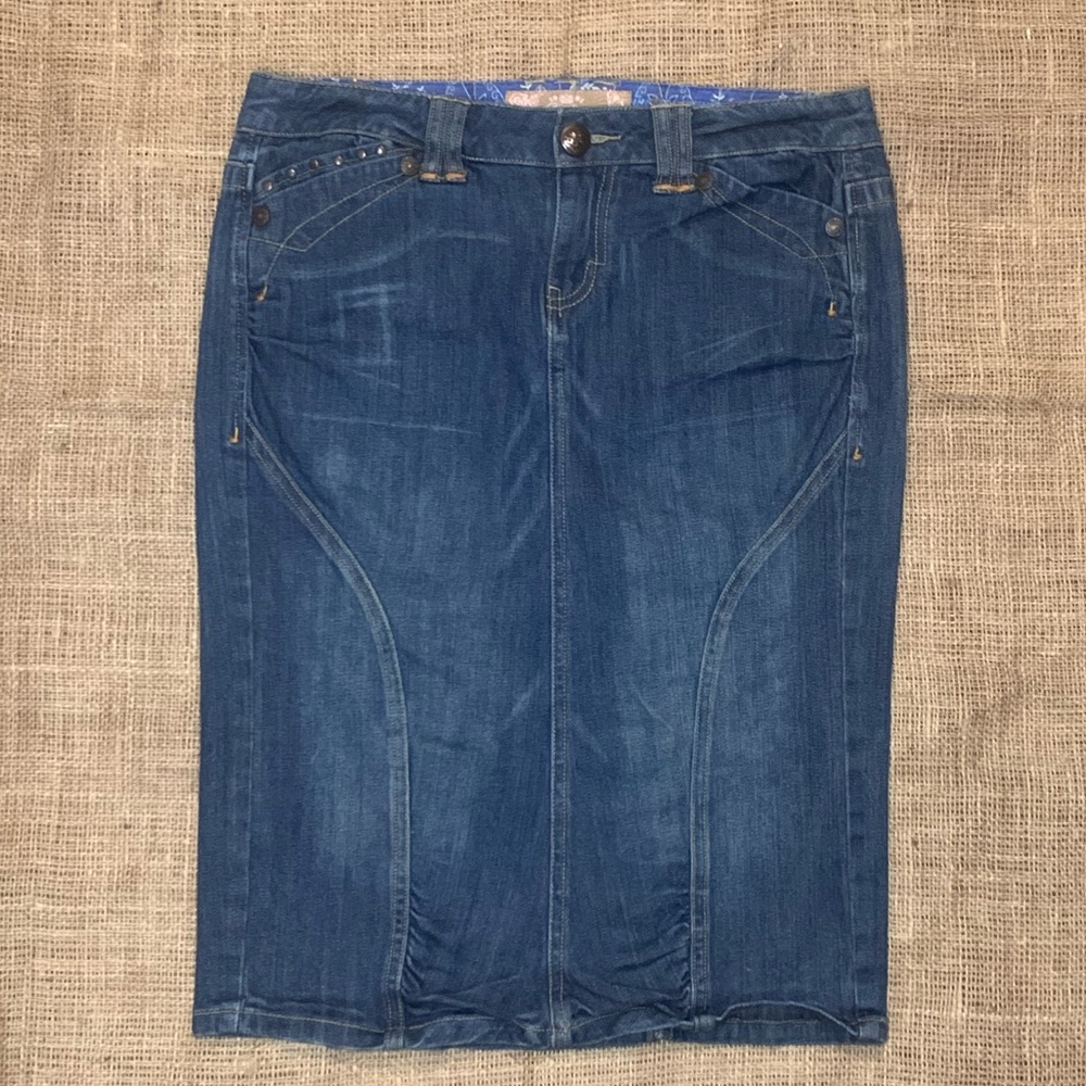 Candie’s denim pencil skirt size 5